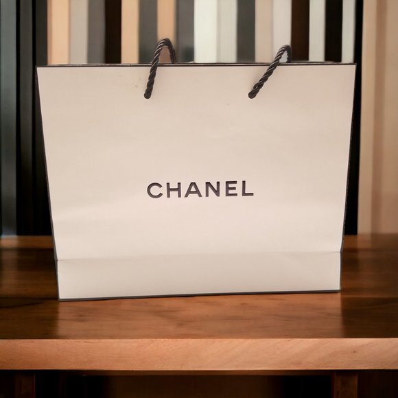 CHANEL Authentic Shopping Bag White & Black Signature Paper Gift Bag & Ribbon - Picture 3 of 9